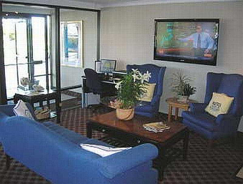 Fairfield Inn & Suites By Marriott Cape Cod Hyannis Exterior photo
